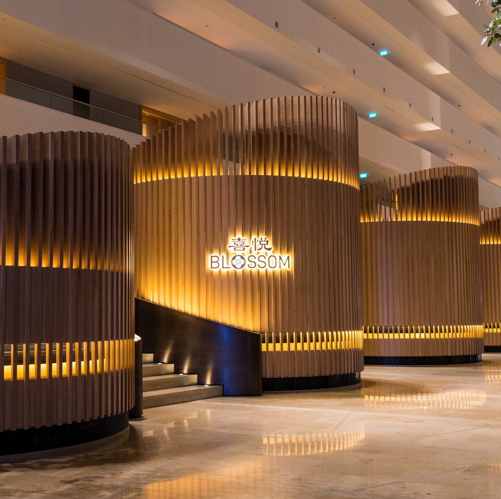 BLOSSOM Restaurant