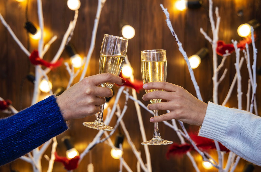 Your Wine Fix eNEWS: Anne Gros Sparkling Wine - BUY 6 FOR $294!